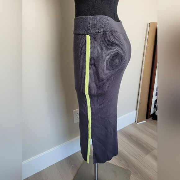 Anthropologie Ribbed Knit Skirt Sporty Midi Sleek Loungewear Ribknit Gray Medium - Picture 3 of 12